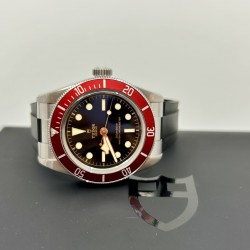 Tudor Blackbay - Burgundy