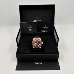 Tudor Blackbay - Burgundy